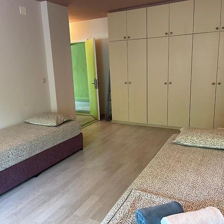 Amadina Garden Hotel Lozenets Bagian luar foto