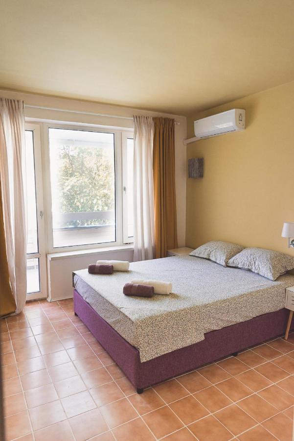 Amadina Garden Hotel Lozenets Bagian luar foto
