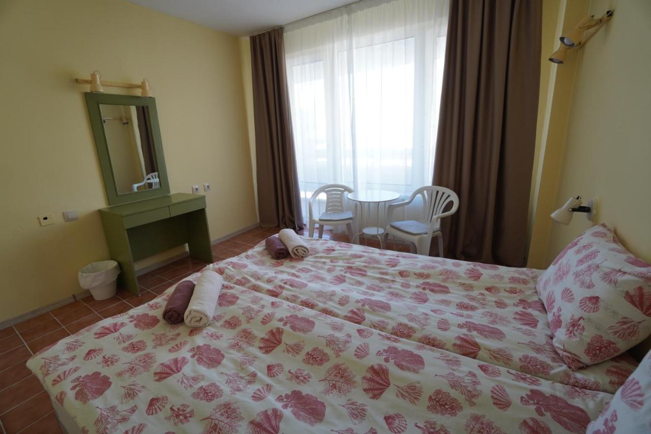 Amadina Garden Hotel Lozenets Bagian luar foto