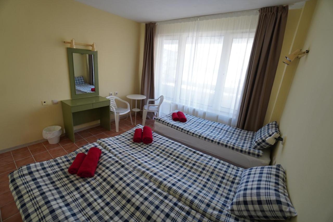 Amadina Garden Hotel Lozenets Ruang foto