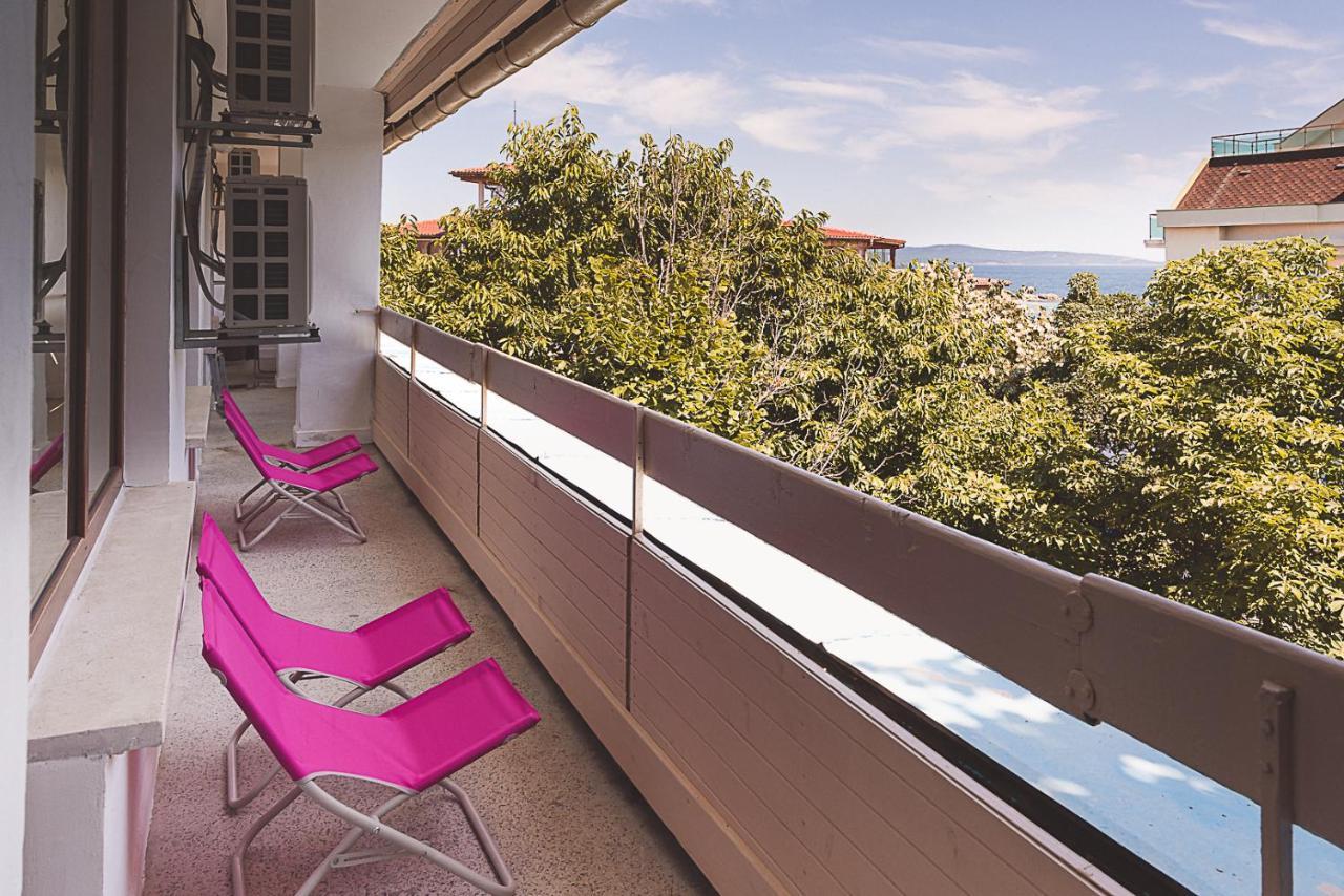 Amadina Garden Hotel Lozenets Bagian luar foto