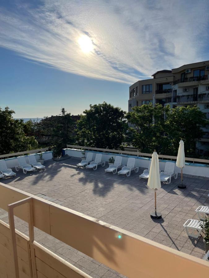 Amadina Garden Hotel Lozenets Bagian luar foto