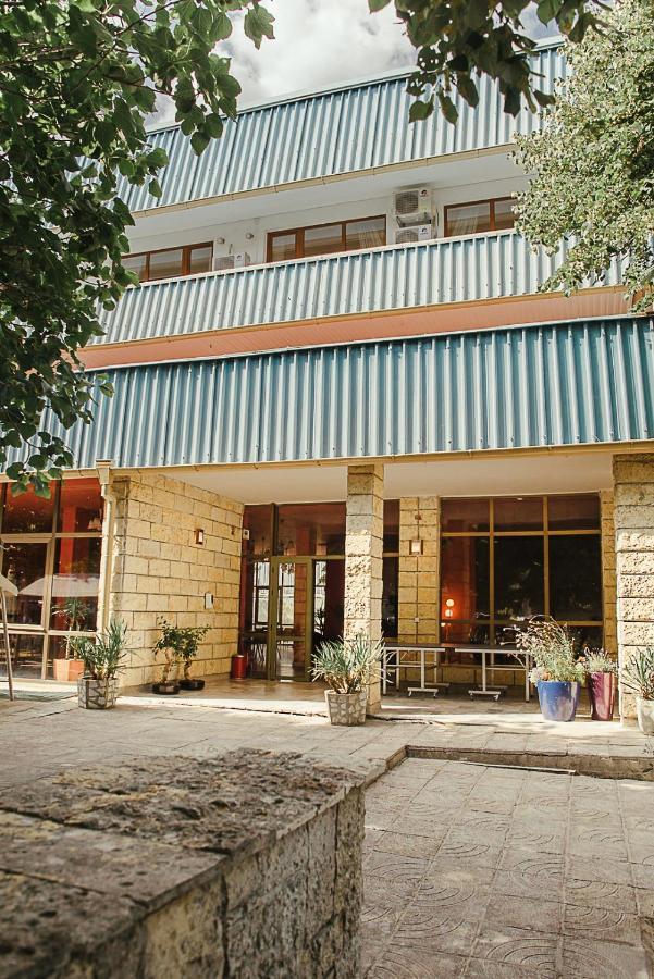 Amadina Garden Hotel Lozenets Bagian luar foto