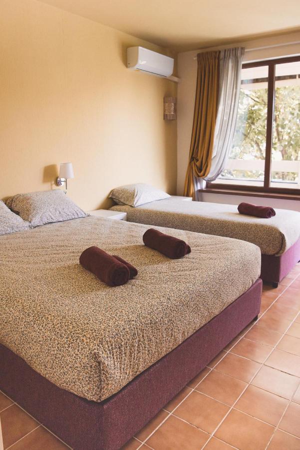 Amadina Garden Hotel Lozenets Bagian luar foto