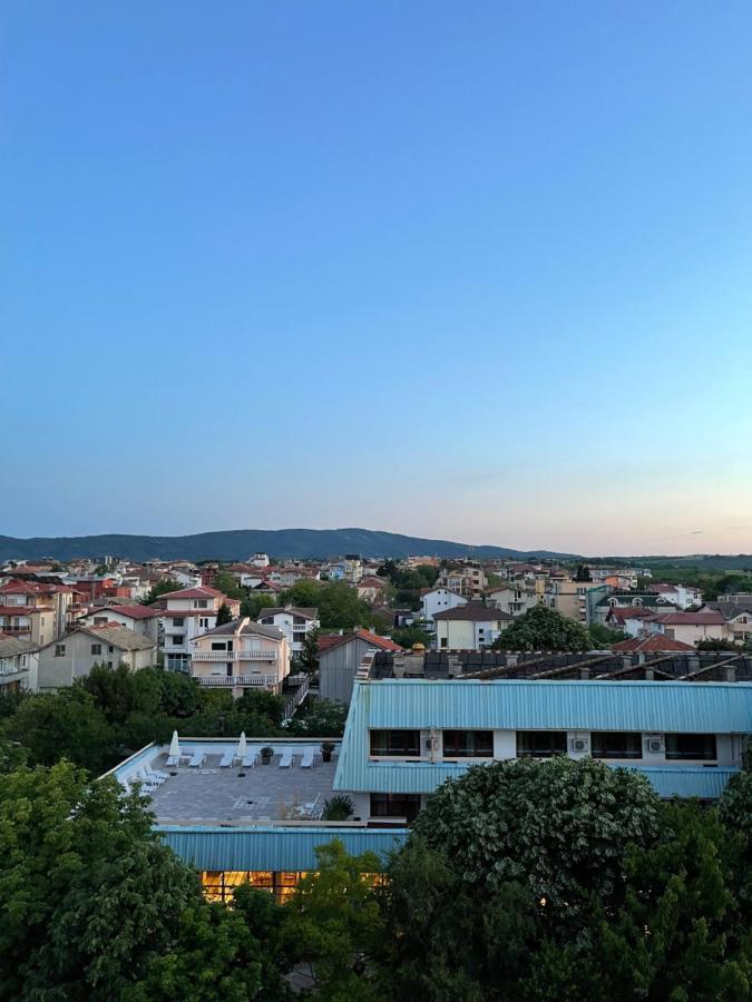 Amadina Garden Hotel Lozenets Bagian luar foto