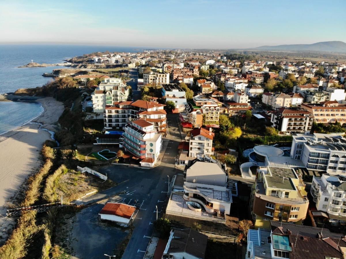 Amadina Garden Hotel Lozenets Bagian luar foto