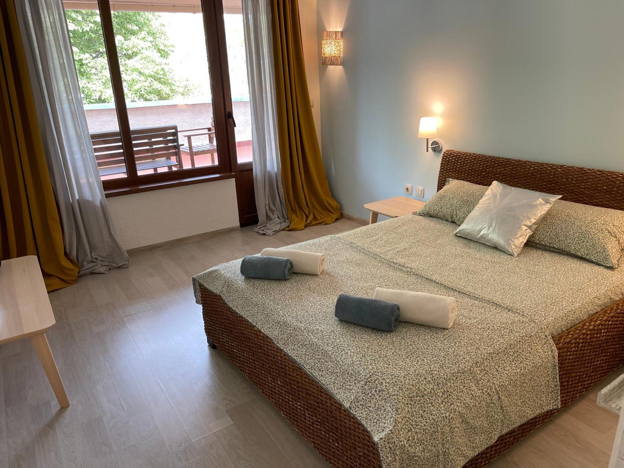 Amadina Garden Hotel Lozenets Bagian luar foto