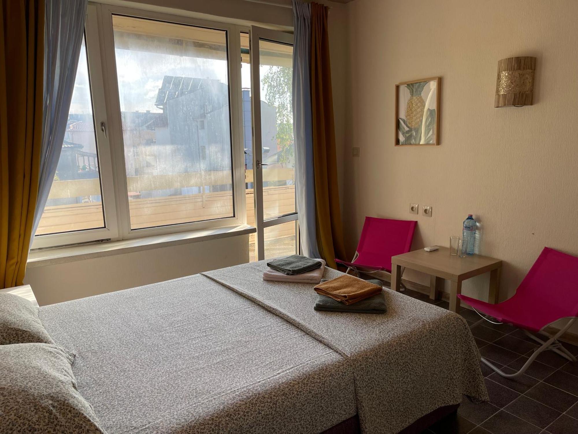 Amadina Garden Hotel Lozenets Bagian luar foto
